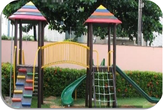 Casinha Com Coberta De Fibra